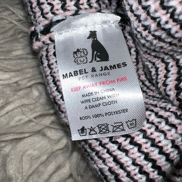new Mabel & James preppy Burberry looking print dog sweater (XS) - Picture 4 of 9